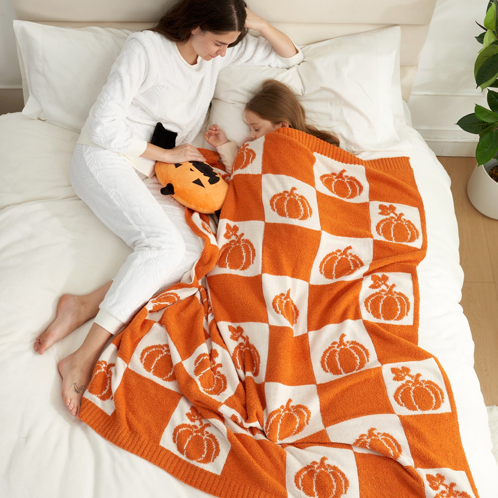 Halloween Checkered Orange Pumpkin Blanket