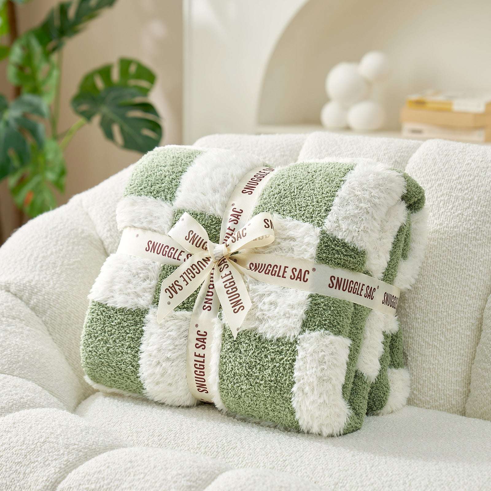 Checkered Faux Fur Microfiber Blanket - #Color_Sage Green White
