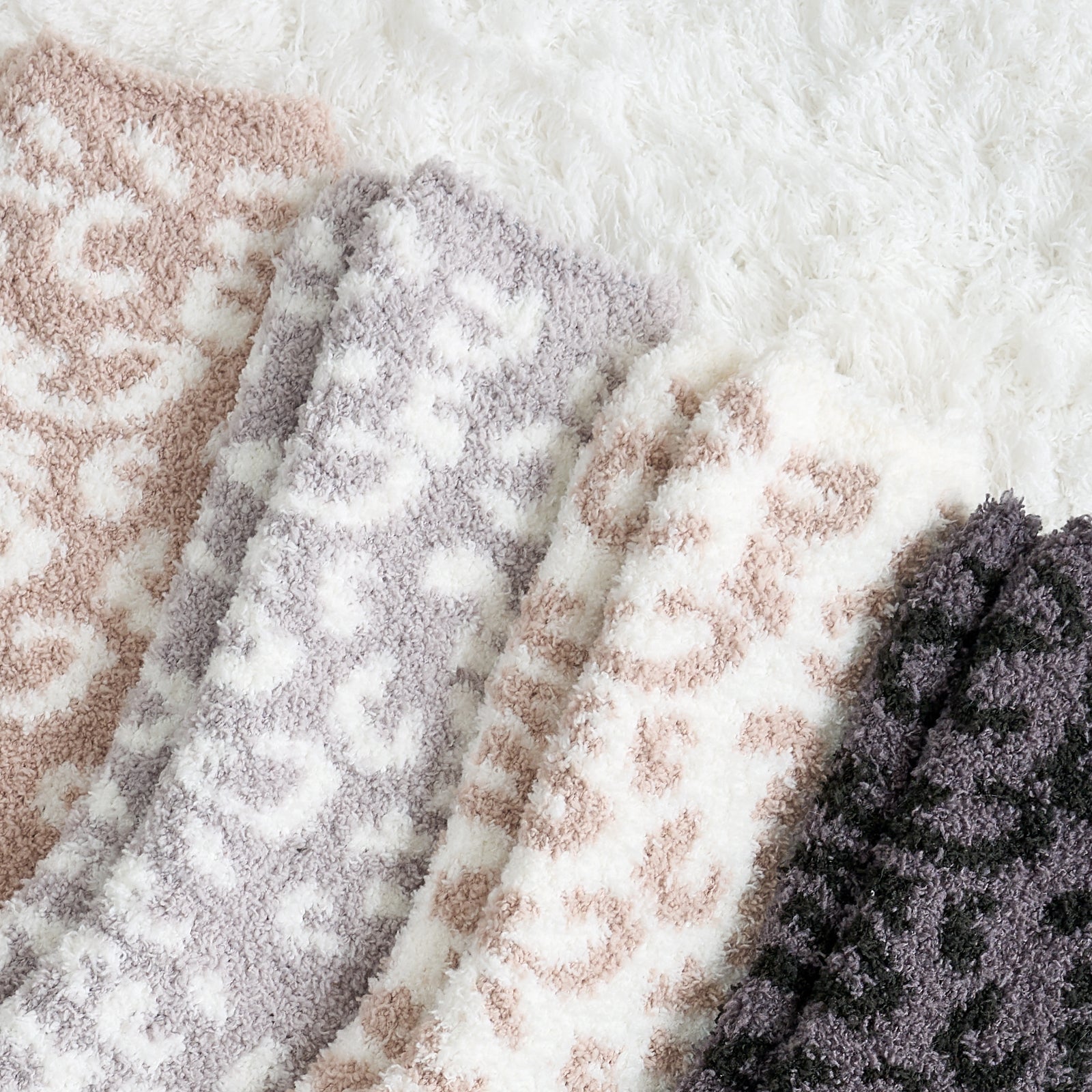 SnuggleChic Women Leopard Socks 4 pairs