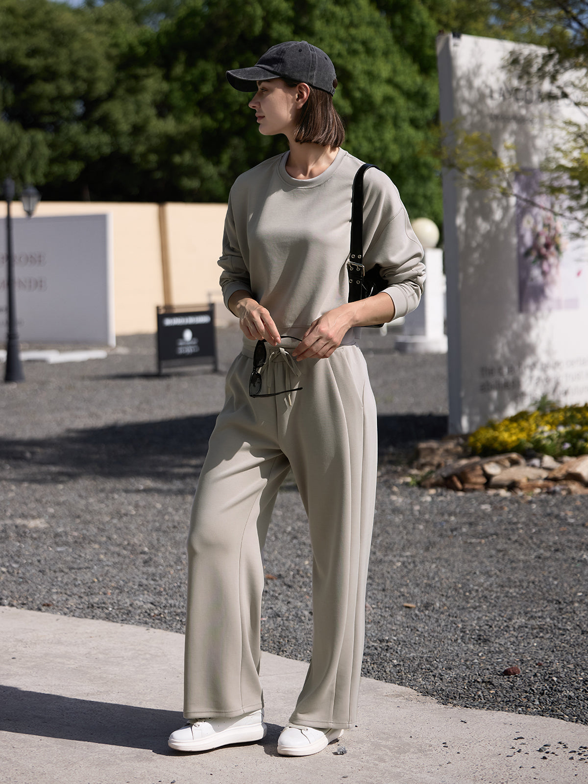 #color_Solid Light Grey