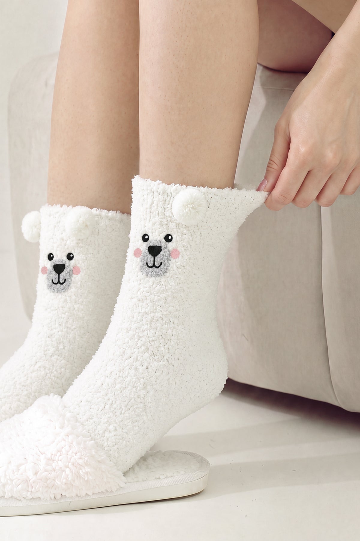 #color_Snow Puppy