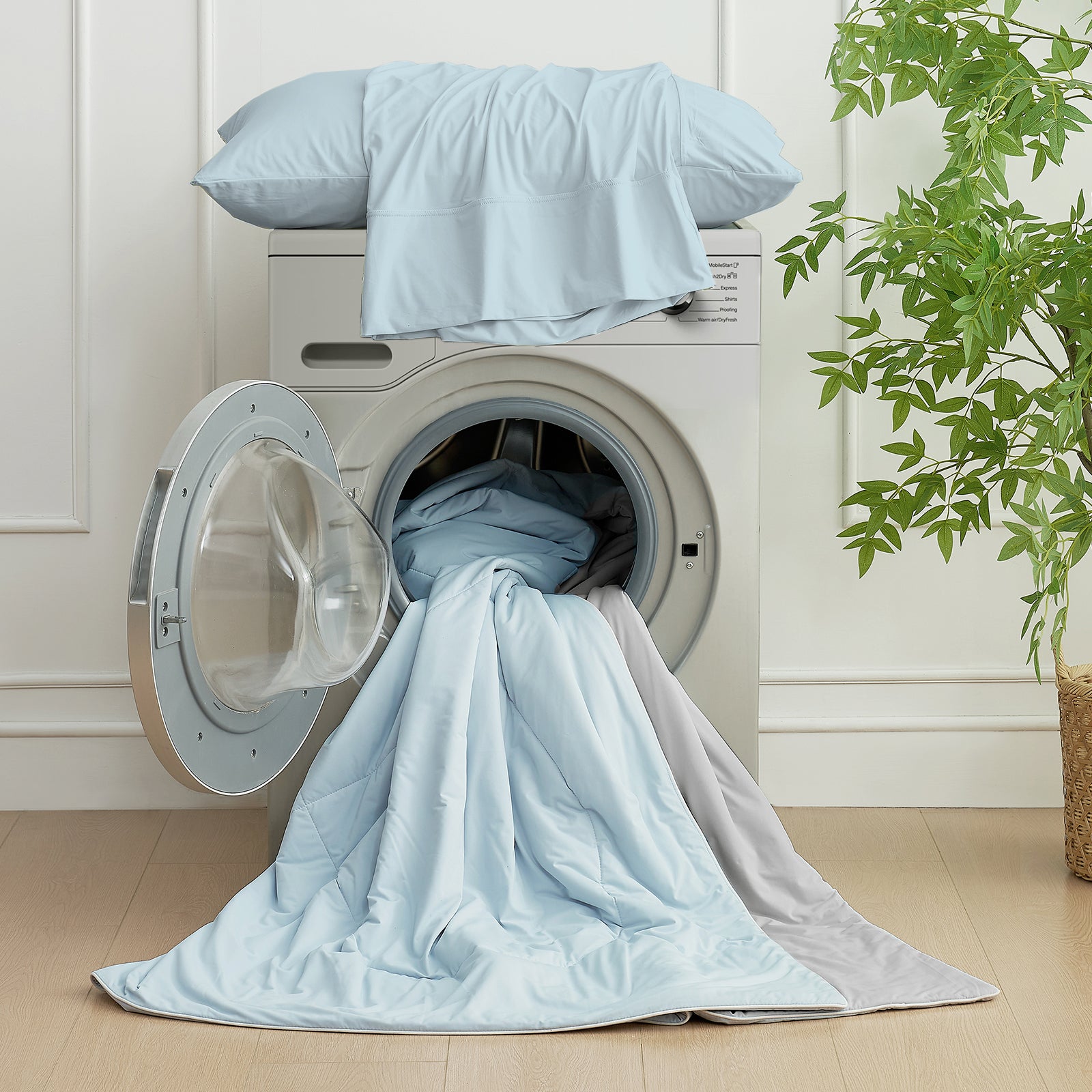 Machine washable cooling comforter for easy care#color_Grey/Blue