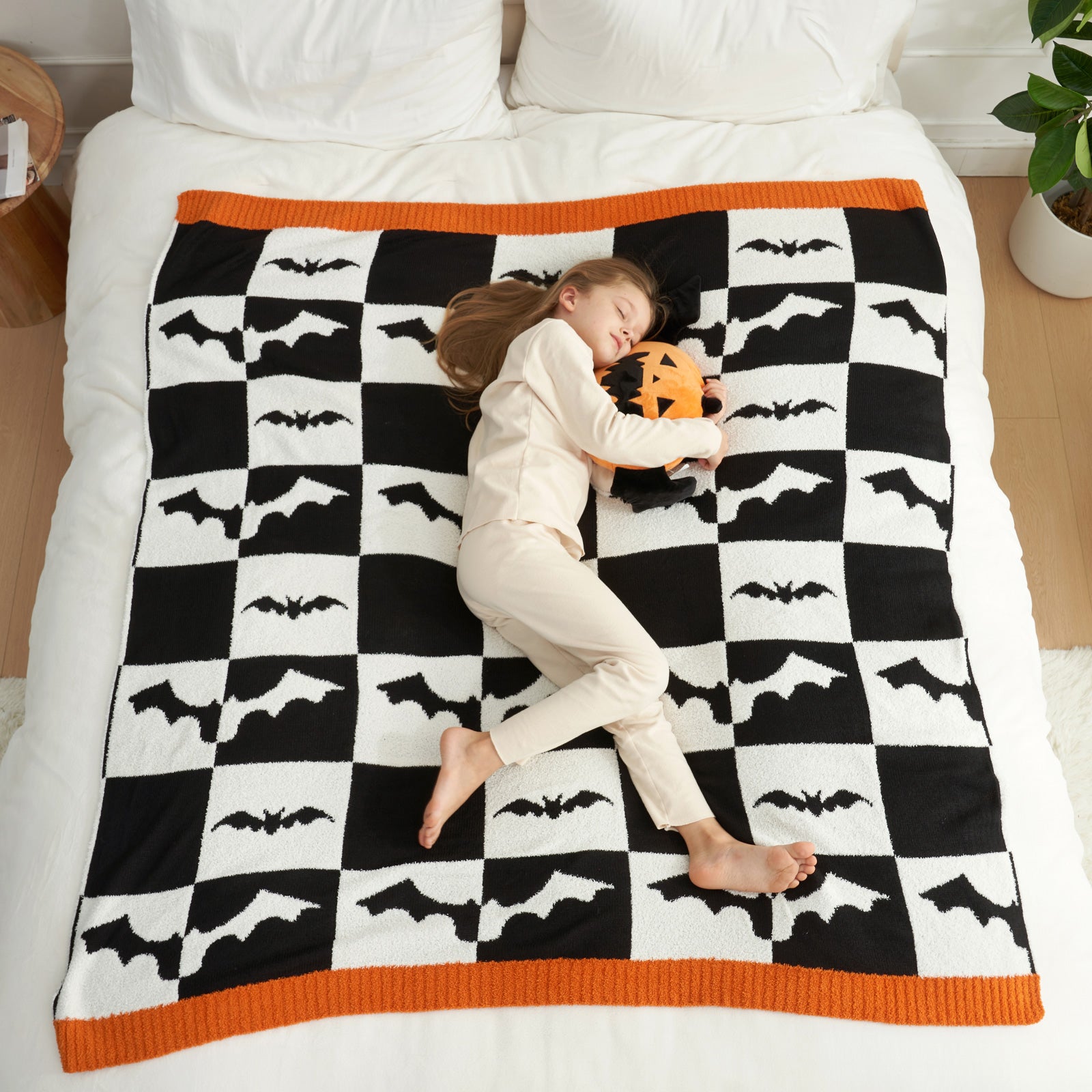 Halloween Checkered Bat Throw Blanket