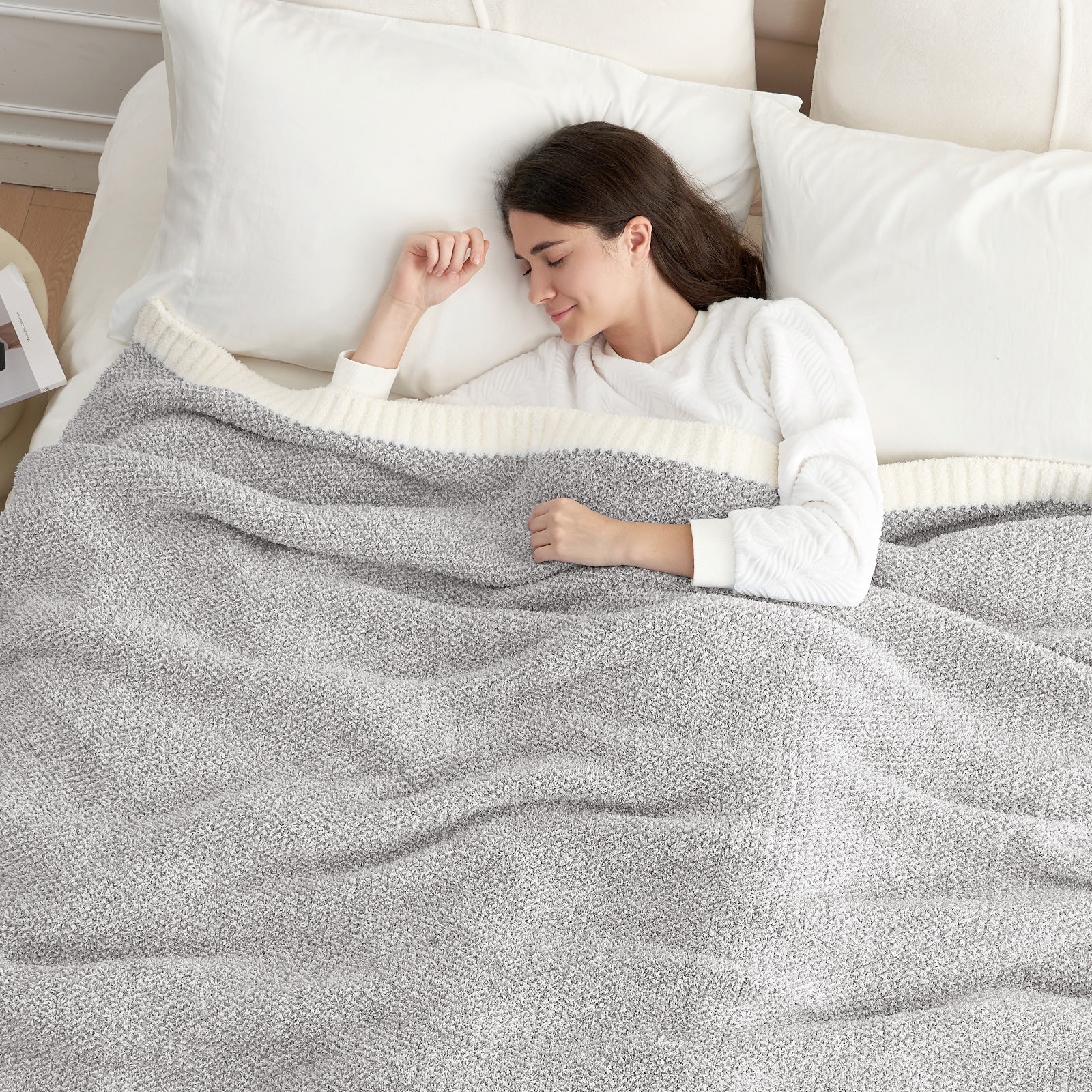 SnugCozy Essential Heather Feather Yarn Throw Blanket