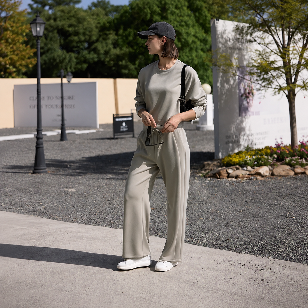 #color_Solid Light Grey