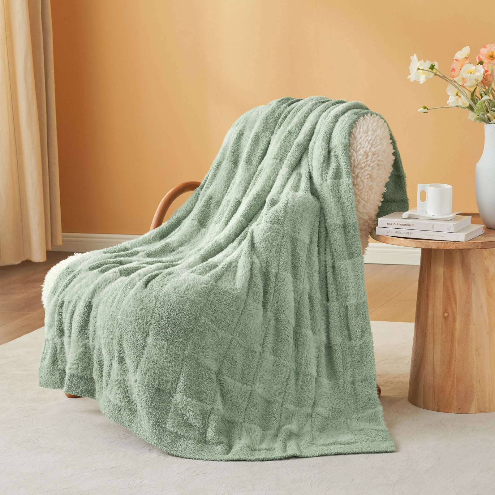 Checkered Faux Fur Microfiber Blanket