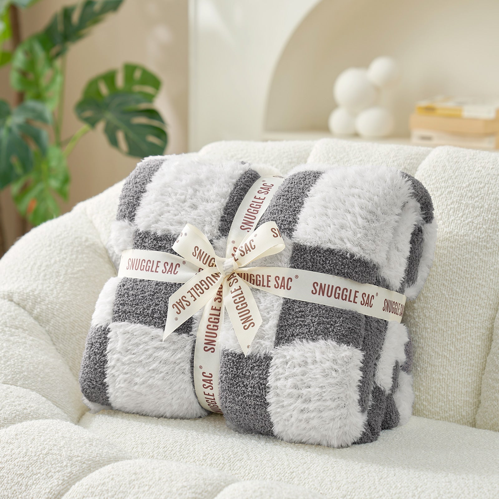 Checkered Faux Fur Microfiber Blanket