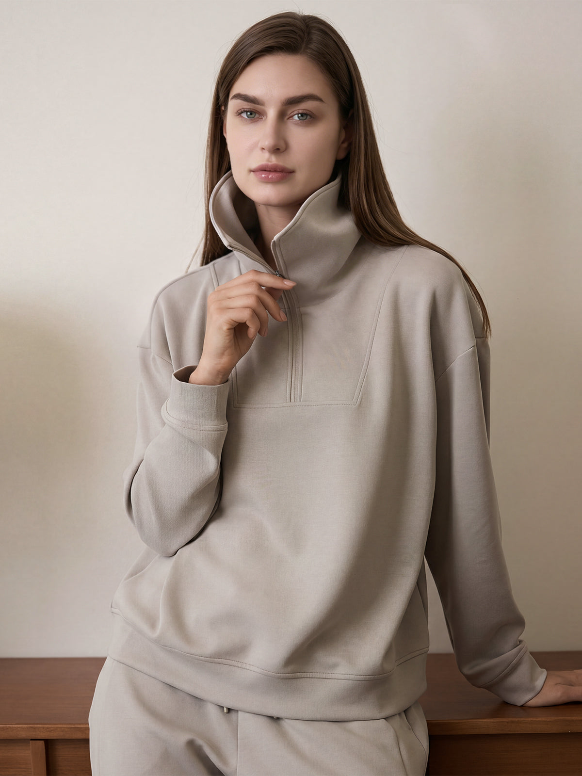 #color_Solid Light Grey
