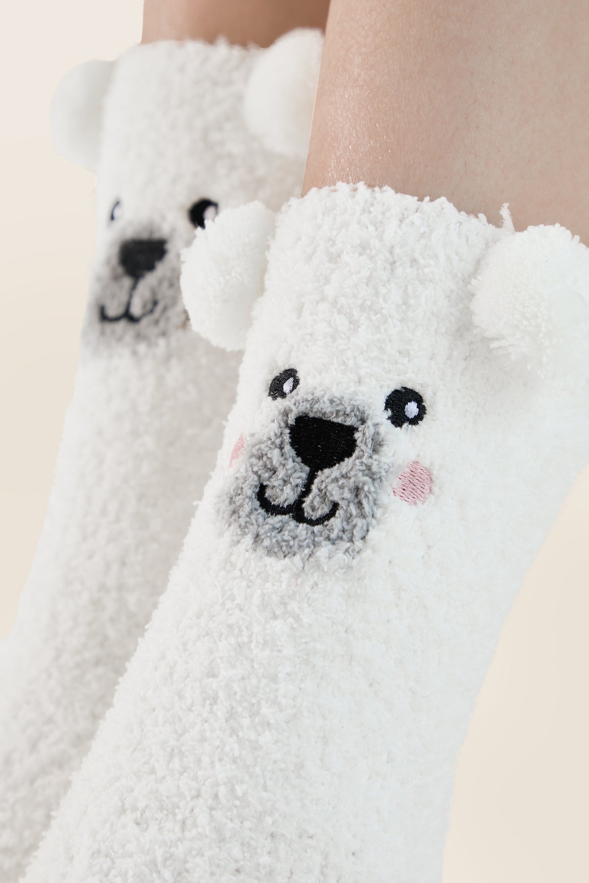#color_Snow Puppy