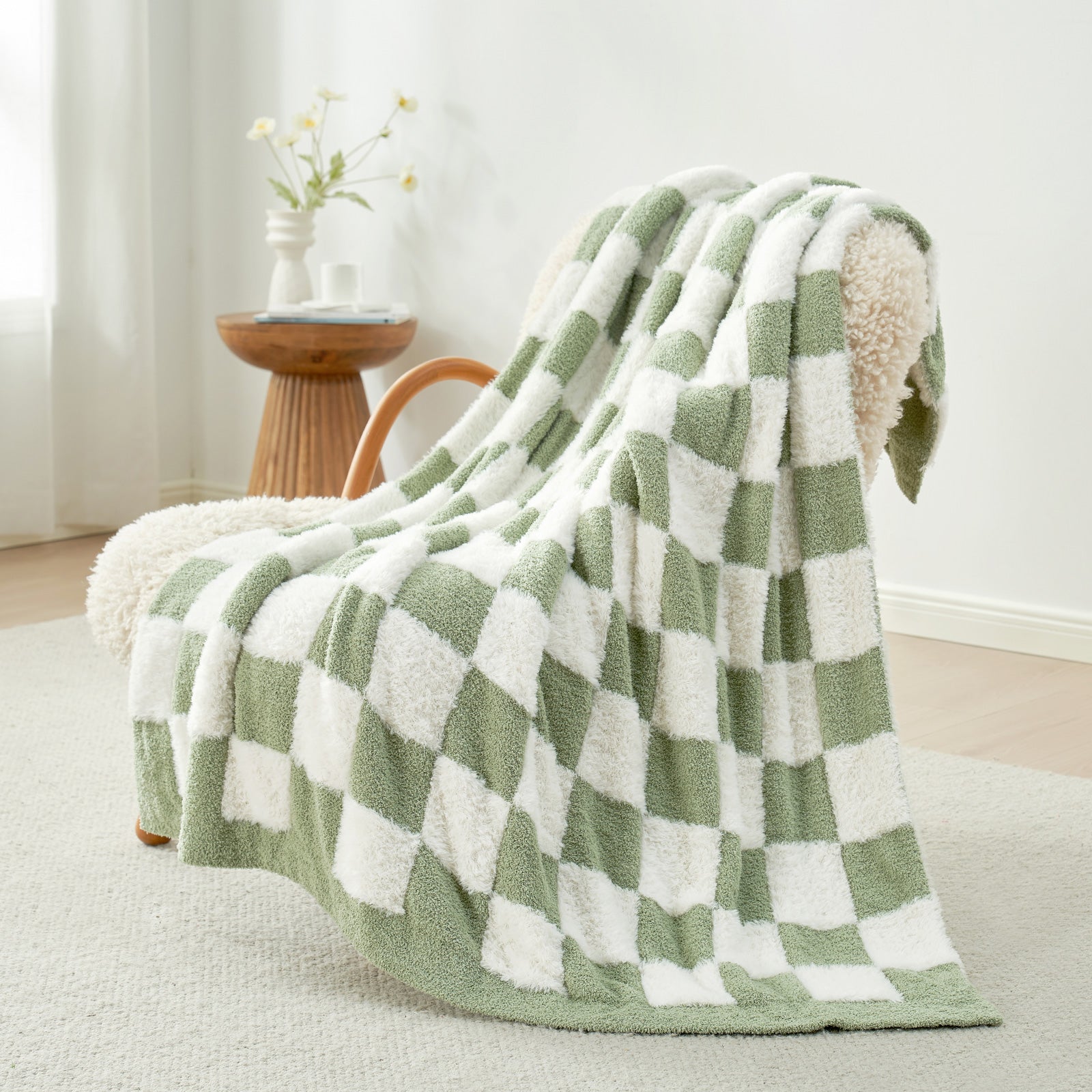 Checkered Faux Fur Microfiber Blanket