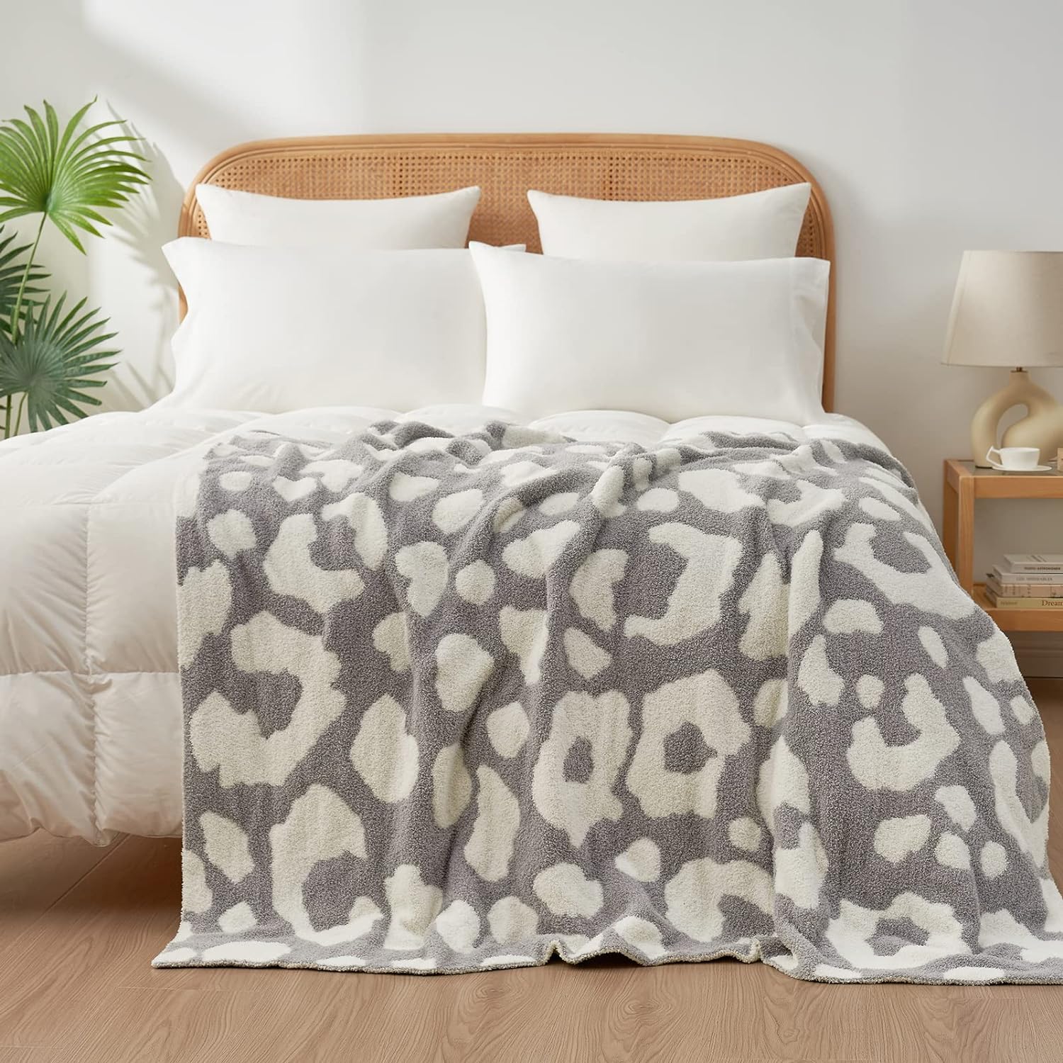 Ultra Soft Leopard Throw Blanket